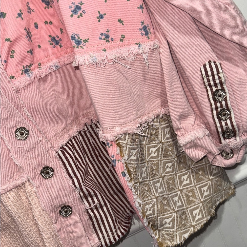 POL Pink jacket Patchwork boho raw hem floral denim jean button up boutique - Picture 2 of 7